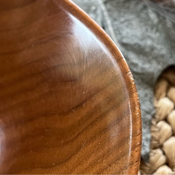 Rude Osolnik - "Osolnik Originals Walnut" Biomorphic Hand Turned Walnut Bowl - Picture 13 of 16